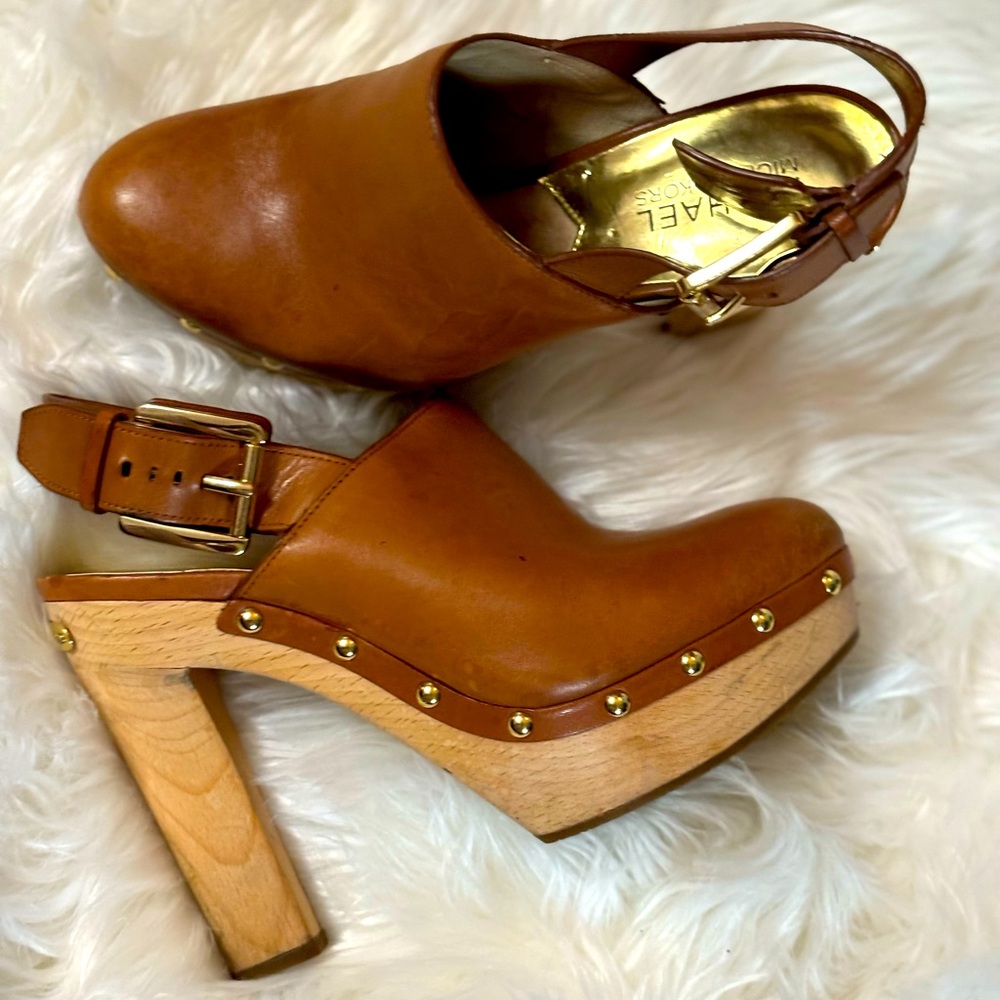 Stylish Michael Kors Sling Back Heels.